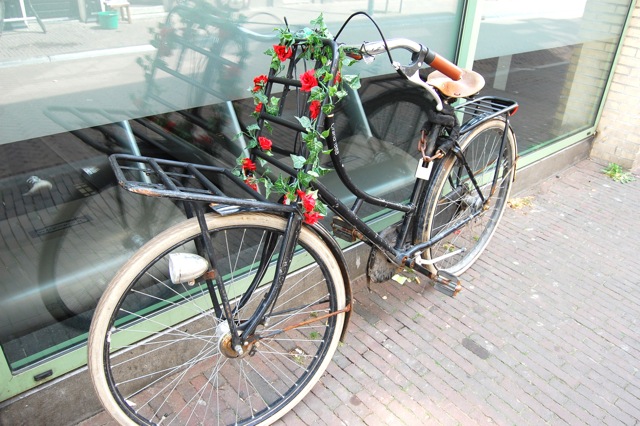 デコチャリ｜自転車を花で飾る｜オランダ