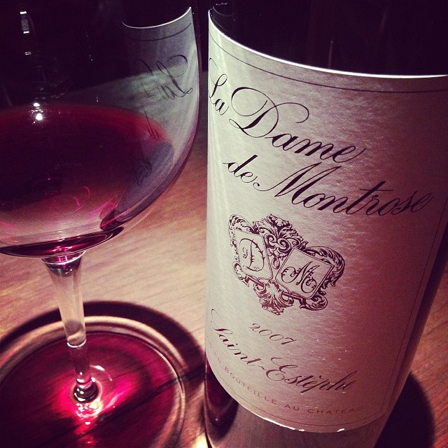 La Dame de Montrose だって。身に余る贅沢なもの飲んでます。シャープでうま。