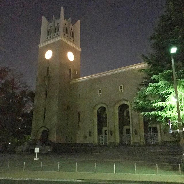 ご飯の後、駅までのお散歩途中に通りがかったよ。