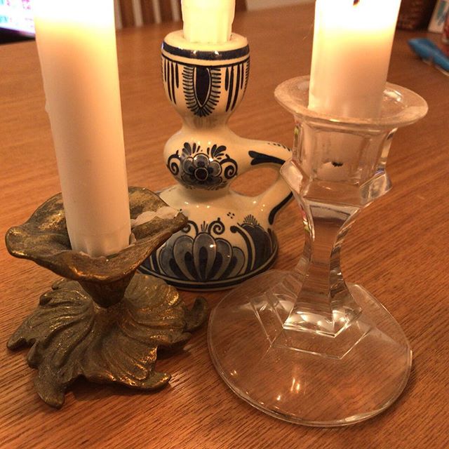 陶器、ガラス、真鍮。食事時には異なる素材の燭台が最近活躍してます。#燭台