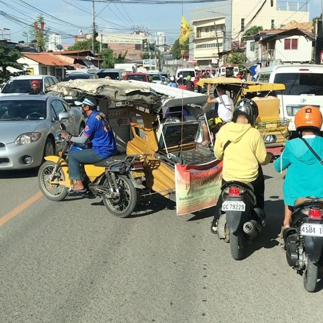 通勤（通学？）風景。動画ですが一貫して #今日の一点透視法 #cebu #philippines