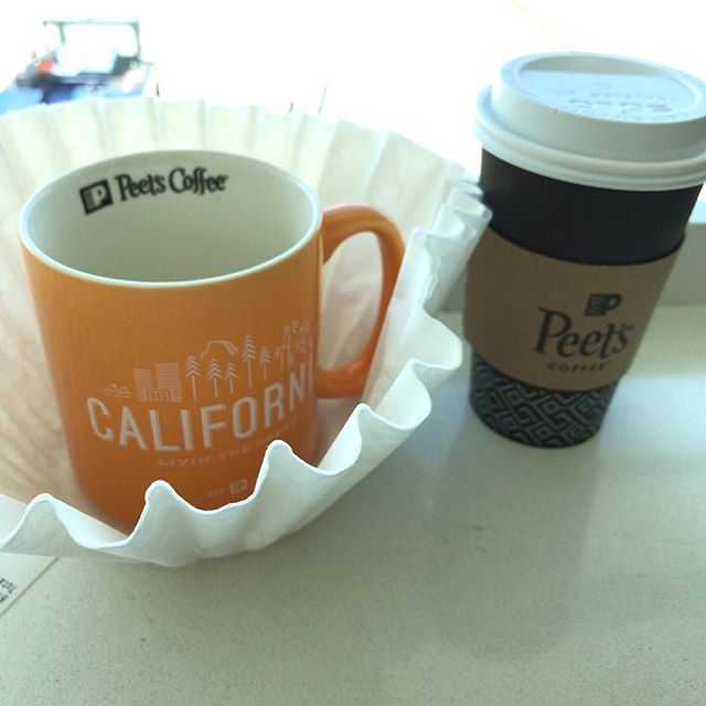 お土産用のマグを買ったら、梱包資材がないから、とペーパーフィルターをくれたよ。#peetscoffee #sjc