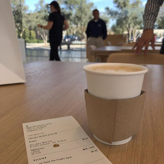 クパチーノでカプチーノ Cappuccino in Cupertino