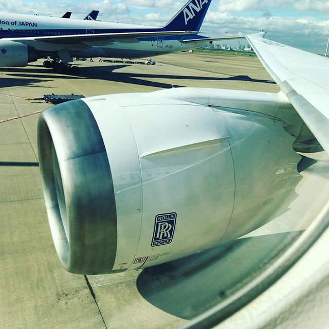 （エンジンが）ロールスロイス（のB787）に乗ってます。