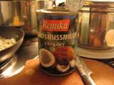 03/12/10 ココナッツカレー ココナッツミルクの缶詰