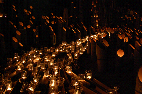 大分県日田市、天領祭|天領日田「千年あかり」 ろうそくかわ